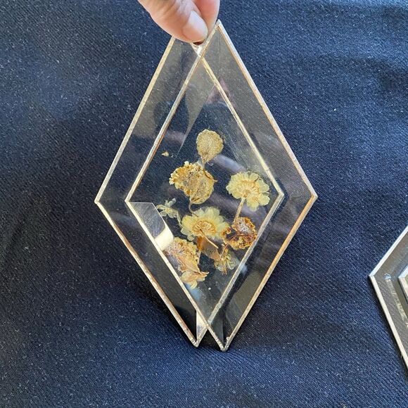 Vintage Diamond Beveled Clear Dried Flower Suncatchers. Set Of 2. No Cracks. USA - Picture 5 of 9